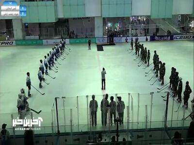 پاک دراپ لیگ هاکی روی یخ آقایان با حضور اوسمار سرمربی پرسپولیس