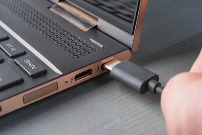 آیا شارژر USB-C لپ تاپ برای شارژ گوشی مناسب است؟