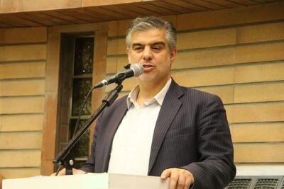 استاندار مرکزی: نقش رانندگان در پایداری اقتصاد کشور بی‌بدیل است