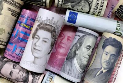 کاهش ذخایر جهانی دلار به نفع یورو و ین