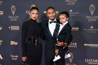 رافینیا: تمرکزم روی بارسلوناست، نه ویترین جوایز فردی