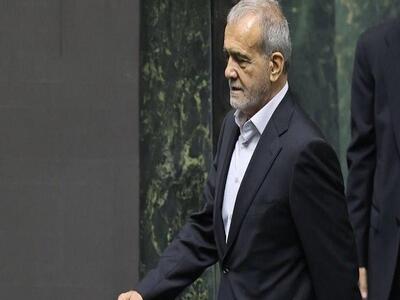 رئیس جمهور  وارد صحن علنی مجلس شد