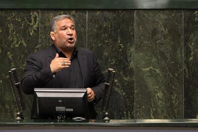 اگر قانونی تورم‌زاست، دولت صریح اعلام کند و لایحه اصلاحی بدهد