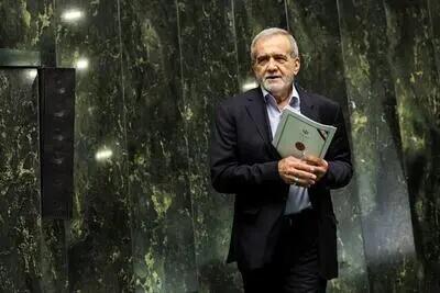 پزشکیان لایحه بودجه را تقدیم مجلس کرد + فیلم