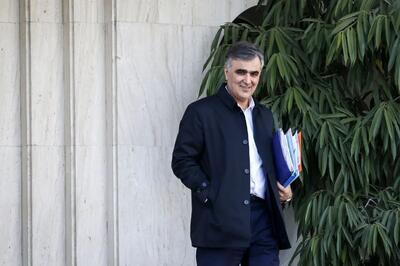 بانک مرکزی: خبر مشاجره فرزین بر سر نرخ دلار در مجلس، صحت ندارد