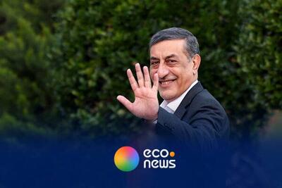 شعرخوانی معاون اجرایی رئیس‌جمهور برای پزشکیان - اکونیوز