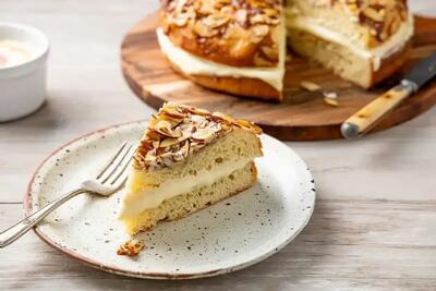  طرز تهیه کیک زنبوری با طعم بی نظیر و عطر و بوی خاص