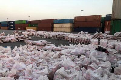 ۱۰۰ هزار تن برنج در بنادر تلنبار شده/ فاسد شدن و ریختن برنج در دریا ؟