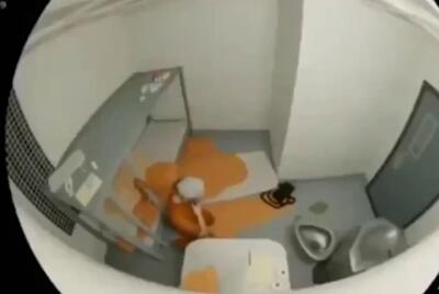 ببینید / یک ویدیوی غیرمعمول ۱۲ ثانیه‌ای مربط به روز مرگ جفری اپستین در میان اسناد وزارت دادگستری آمریکا