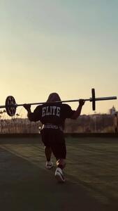 احترام نظامی هادی چوپان به پرچم ایران