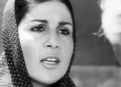 «فریبا خاتمی» در 32 سالگی و در کنار ناصر ملک مطیعی سال 1354