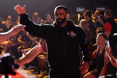 تصویر؛ سلام نظامی هادی چوپان به پرچم ایران