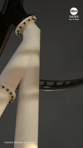 یک ساعت معلق در ارتفاع ۴۰ متری؛ نقص فنی در ترن هوایی تگزاس