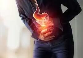  مشکلات گوارشی را با این نوشیدنی ساده از بین ببرید
