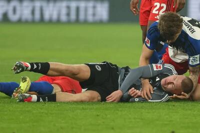 تحسین ستاره هامبورگ برای نجات جان بازیکن حریف