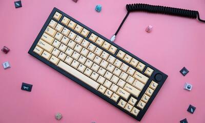 لنوو احتمالاً از کیبوردی با قابلیت شارژ با نور فضای داخلی رونمایی می‌کند