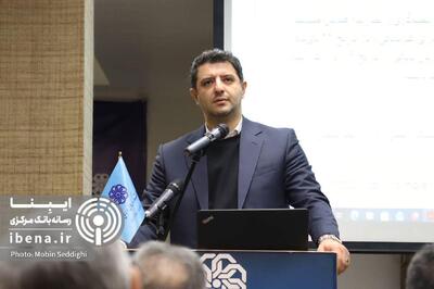  شبکه بانکی موتور رضایت عمومی است/ لزوم نگاه عادلانه شعب بانکی به همه مشتریان