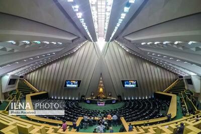 جزئیات نشست غیرعلنی امروز مجلس/ تشکیل کمیته ۵ نفره بین دولت و مجلس/ اصلاحات لازم برای واقعی شدن افزایش حقوق‌ها انجام می‌شود