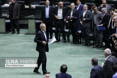 پزشکیان وارد صحن مجلس شد