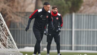 امیلیو آلوارز تکنسین کلین‌شیت