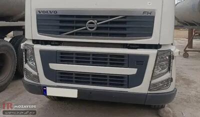 حراج 2 دستگاه کشنده های زیر قیمت (تامین اجتماعی) شامل :  کامیون کشنده ولوو 440 مدل 89