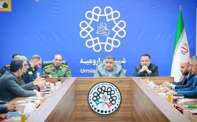  اجرای طرح ضربتی جمع‌آوری سد معبر در ارومیه