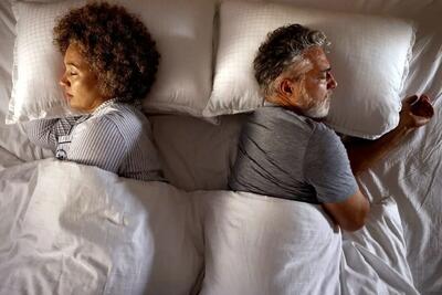 اینطوری بخوابید، احتمالا طلاق می‌گیرید