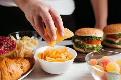 آیا بعد از ۹ شب غذا بخوریم چاق می شویم؟