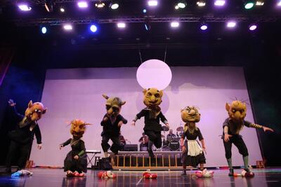 چهارمین روز جشنواره تئاتر «شهر»؛ تئاتر در مترو، میدان‌ها و تالارها