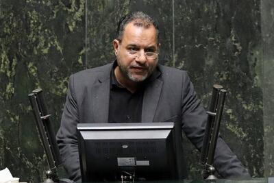 ادعای بانکی‌پور درباره پیامک‌های حجاب؛ احراز هویت و شناسایی محل سکونت/ محرومان فشار می‌آورند؛ گرانی را تحمل می‌کنیم، بی‌بندوباری را نه