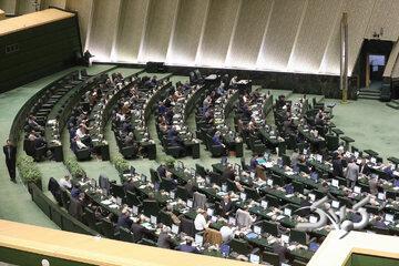 جلسه غیرعلنی مجلس برای بررسی مشکلات ارزی و معیشتی/ پزشکیان چه زمانی به مجلس می رود؟ - مجله اینترنتی کولاک