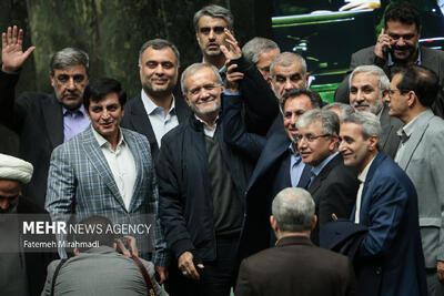 تقدیم لایحه بودجه ۱۴۰۵ توسط رئیس جمهور به مجلس