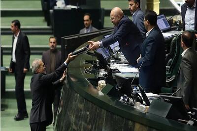 لحظه تقدیم لایحه بودجه ۱۴۰۵ به مجلس توسط رئیس جمهور