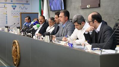 نشست کمیسیون صنایع غذایی اتاق ایران با هدف بررسی وضعیت عرضه مواد اولیه تولید در بورس کالا برگزار شد