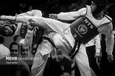 تقابل مدعیان در هفته سوم جام نقش جهان - پارس فوتبال