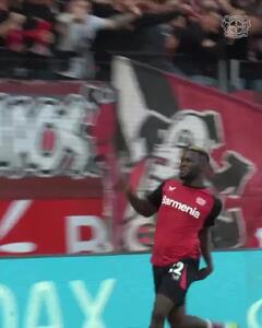 ویدئو: شادی بعد از گلی که هنوز تکراری نشده - پارس فوتبال