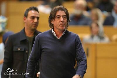 ساپینتو کار درستی کرد بی‌انضباط‌ها را خط زد - پارس فوتبال