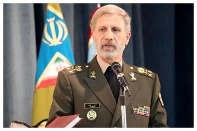 بازدید سرلشکر حاتمی از تجهیزات ارتش در استحکامات مرزی + تصاویر