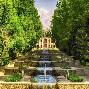  از باغ هتل عباسی تا ایران زیبا