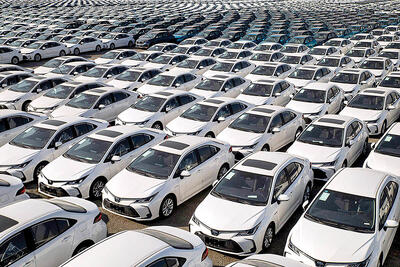 کورس قیمتی خودروها در آذر؛ وارداتی ها رکورد زدند - سرمایه و بورس