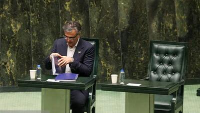 درگیری نمایندگان با فرزین در جلسه غیرعلنی مجلس