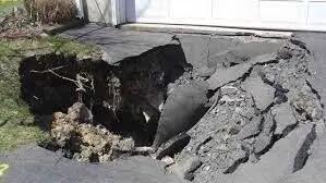 وقتی زمین ساختمان‌ها را می‌بلعد