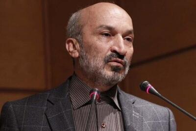 رئیس دانشگاه تهران: سرانه آب تجدیدپذیر به زیر هزار متر مکعب و در فلات مرکزی به ۶۰۰ رسیده/ تا مرز ۵۰۰ متر مکعب یعنی بحران و کمبود مطلق فاصله زیادی نداریم + فیلم