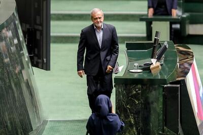 رئیس جمهور وارد صحن علنی مجلس شد