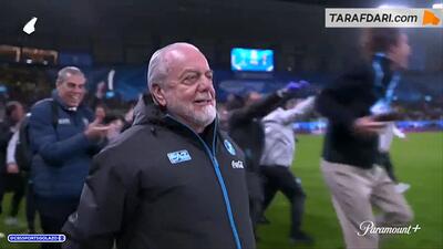 لحظه بالا رفتن جام قهرمانی سوپرکاپ 2025 ایتالیا توسط بازیکنان ناپولی