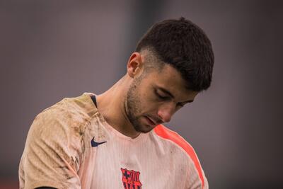 دلافوئنته کوتاه نمی‌آید؛ احتمال بالای غیبت ستاره بارسلونا در جام جهانی 2026!