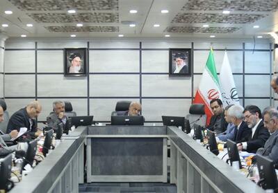 تولید و حمایت از کارآفرینان محور اصلی مبارزه با قاچاق کالا و ارز است - تسنیم