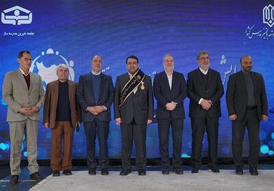 نشان افتخار و حمایل «حامی مدرسه‌سازی ایران» به مدیرعامل بانک اهدا شد/ ساخت 135 مدرسه در مناطق محروم - تسنیم