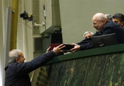 پزشکیان لایحه بودجه 1405 را تقدیم مجلس کرد - تسنیم