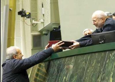 پزشکیان لایحه بودجه سال ۱۴۰۵ را     تقدیم مجلس کرد